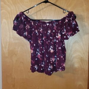 Off the shoulder cropped tshirt